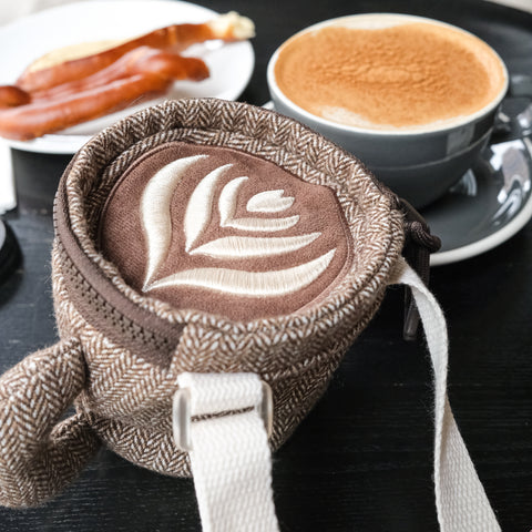 CAFE HOPPER sling bag