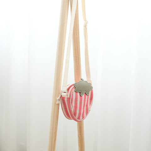 BERRY CUTE sling bag