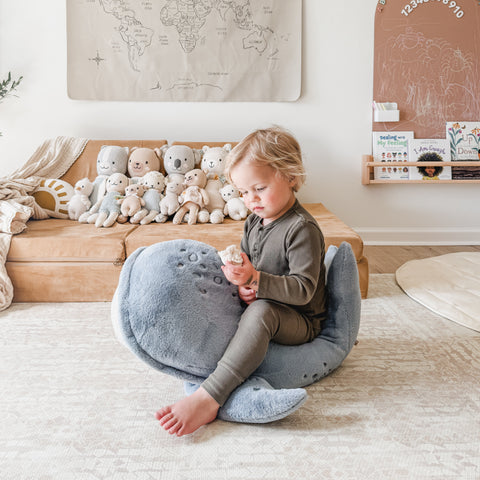 WHALE POUF