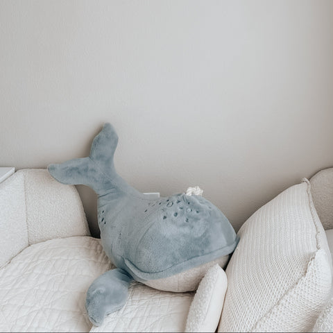 WHALE POUF
