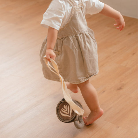 CAFE HOPPER sling bag