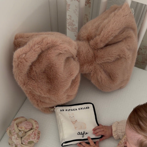 BOW PLUSH