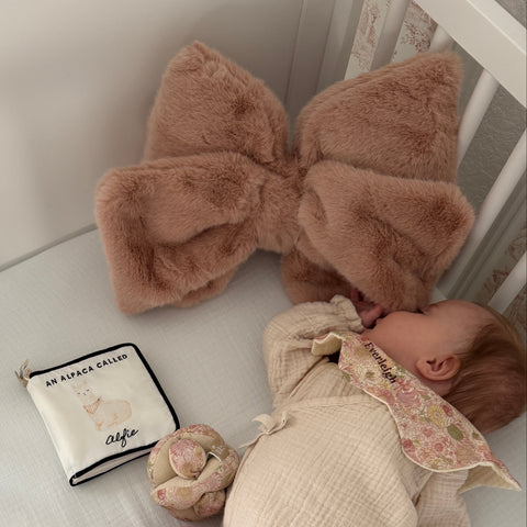 BOW PLUSH
