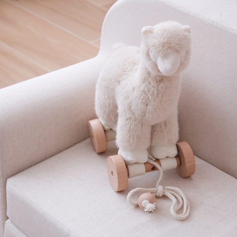 ALFIE THE ALPACA PULL-ALONG