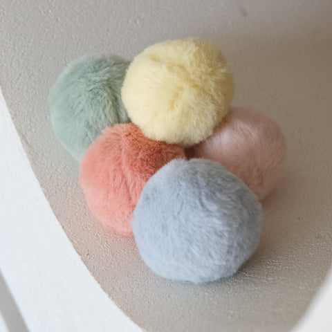 CAKE & TOSS CELEBRATION BIN