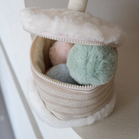 CAKE & TOSS CELEBRATION BIN