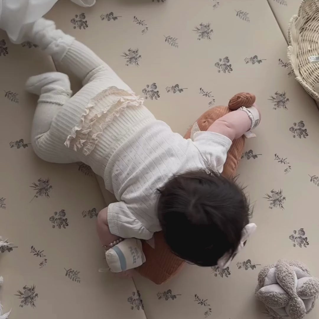 OYSTER – Little Lamb Kind