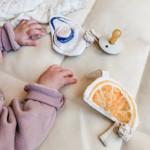 THE WORLD IS YOUR OYSTER