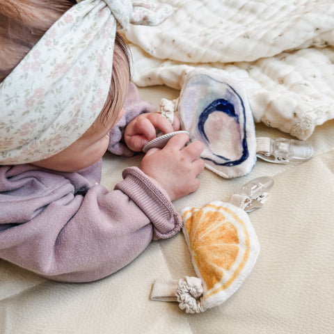 THE WORLD IS YOUR OYSTER