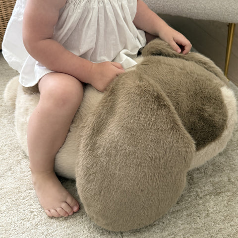 BUNNY POUF